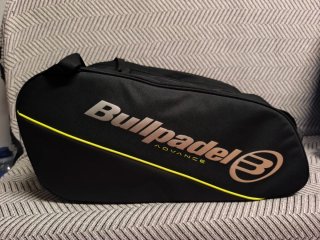 Paletero Bullpadel Advance Negro