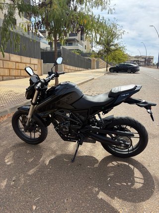 Moto Voge 125R Deportiva