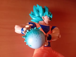 Figura Goku Super Saiyan Blue 21cm