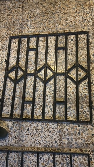 Reja de ventana metálica
