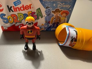 Figura Mr. Increíble Kinder Sorpresa Playmobil 1€