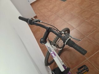 Bicicleta BTT Btwin Blanca
