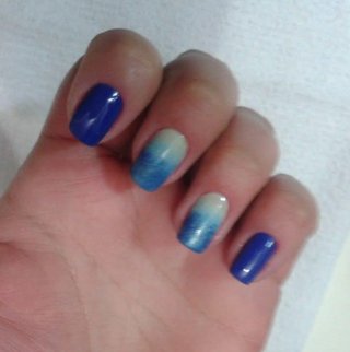 Servicio de manicura y pedicura.