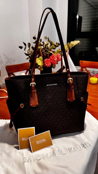 Bolso Michael Kors Marrón Monogram