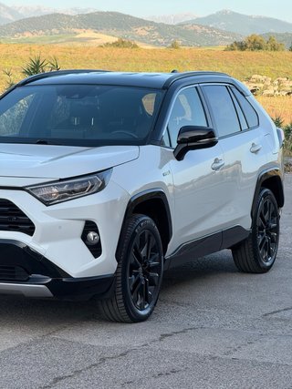 Toyota RAV4 2021