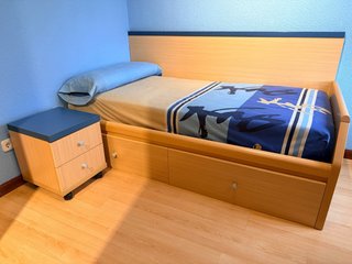 Dormitorio Completo Juvenil con mesa+armario+estan