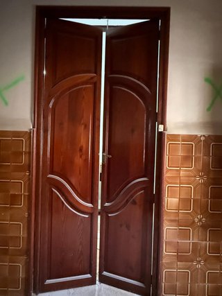 Puerta Interior de Madera - Casa de Pueblo