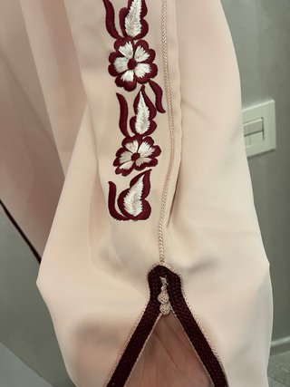 Caftán Zeen Couture Talla L largo y nuy bonito