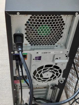 PC HP Z230 Workstation + Monitor HP 21,5"