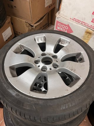 Llanta BMW con neumático Michelin