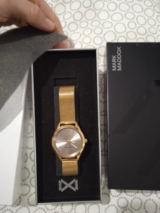 Reloj Mark Maddox Dorado