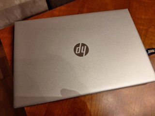 Dos Portátiles HP 650 G4, cracks plásticos