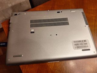 Dos Portátiles HP 650 G4, cracks plásticos