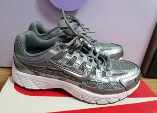 Zapatillas Nike P6000 Grises y Plateadas