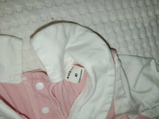 Mono bebé rosa y blanco 9-12 meses
