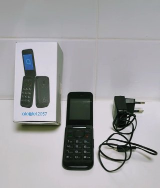 Teléfono Móvil Alcatel 2057