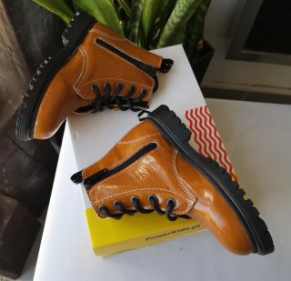 Botas Criança Mostarda Tam. 24 - Novas