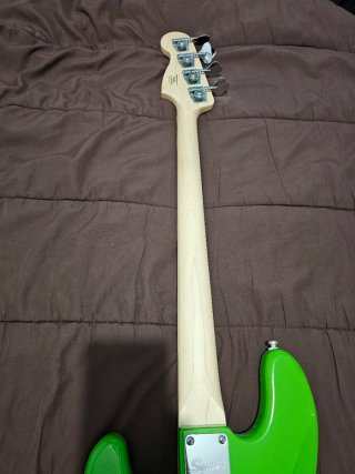 Bajo Squier Sonic Precision Bass Edición Limitada