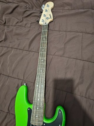 Bajo Squier Sonic Precision Bass Edición Limitada