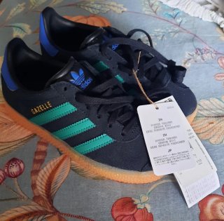 Sapatilhas Adidas Gazelle Tamanho 28.5