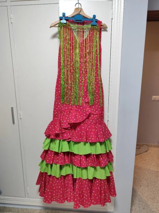 Traje de flamenca con volantes