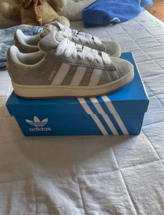 Zapatillas Adidas Campus Grises y Blancas