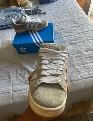 Zapatillas Adidas Campus Grises y Blancas