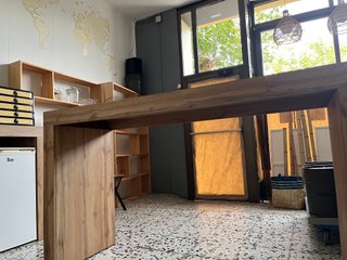 Mesa mostrador madera y metal