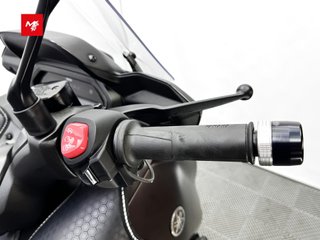 YAMAHA X-MAX 300 TECH MAX + 2025 2232 kms.