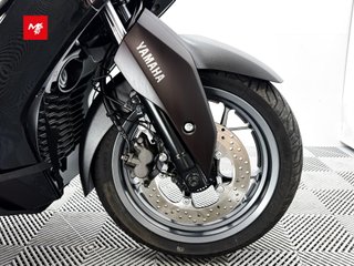 YAMAHA X-MAX 300 TECH MAX + 2025 2232 kms.