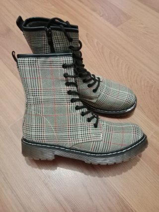 Botines con estampado de cuadros