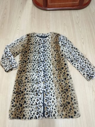 Abrigo pelo estampado leopardo talla (L)