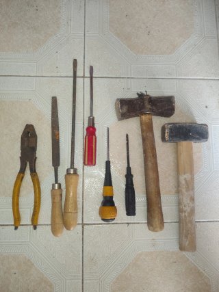 Lote de 8 herramientas manuales