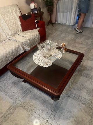 Mesa de centro de madera y cristal