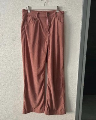 Pantalones rosas de pana