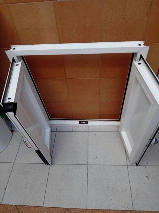 Ventana de Aluminio Blanca 65x62 cm