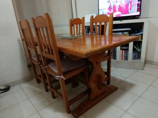 Conjunto Mueble comedor, mesa y 4 sillas