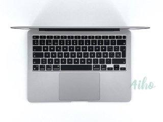 MacBook Air 13" (2020) Intel Core i3 1.1GHz 2 núcleos - SSD 256GB - RAM 8GB con marcas de pegatinas