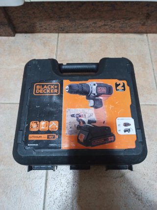 Taladro Black+Decker 18V con Maletín