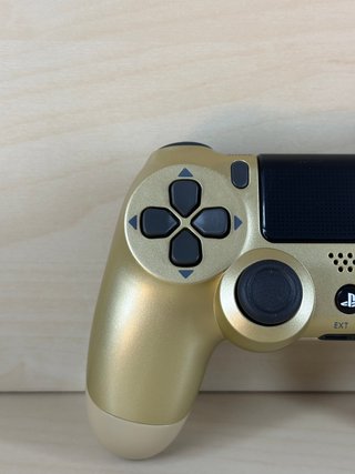 Mando PS4 Sony Dorado