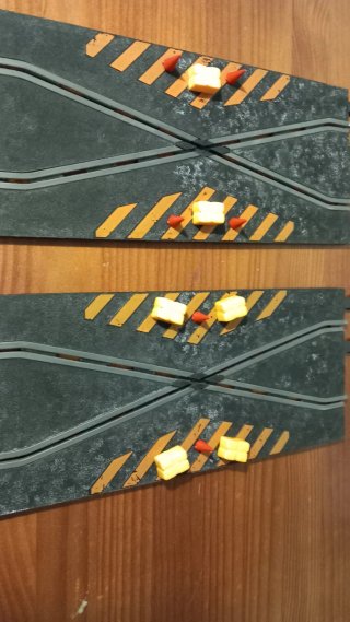 Scalextric Cruce Doble con Obstáculos