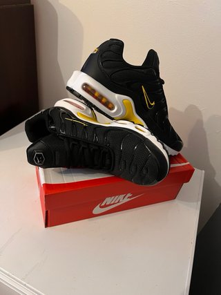 Nike Air Max Plus Negro Amarillo usado un ves T 40