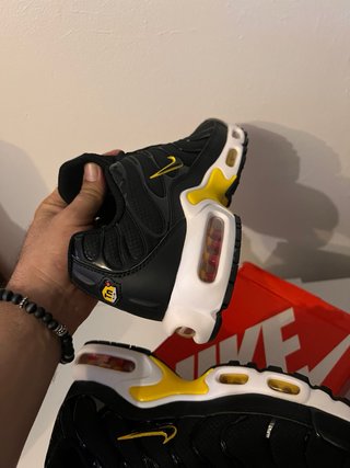 Nike Air Max Plus Negro Amarillo usado un ves T 40