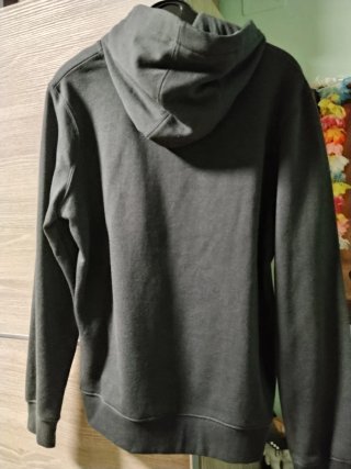 Sudadera Kiabi Gris Estampado Calavera Talla XS
