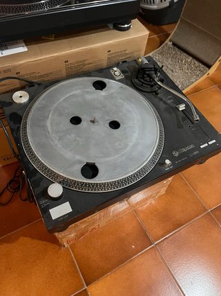 Giradiscos Akiyama DJ-1200B