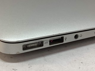 portatil apple apple macbook air core i5 1.3 13 (2013) (a1466)