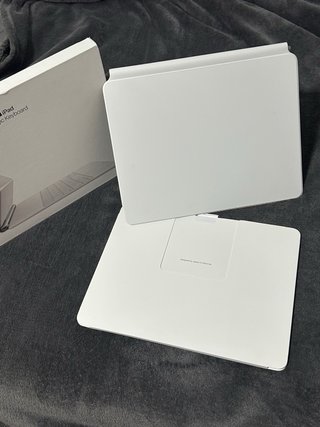 Magic Keyboard iPad Air 13 2026 / Pro 12.9 3-6g
