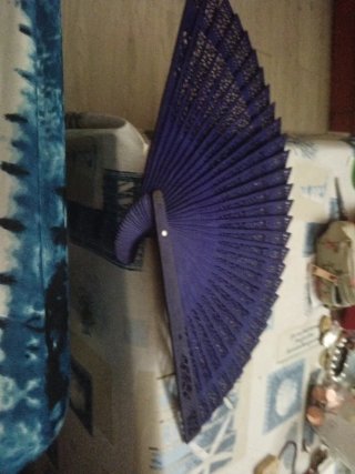 Abanico de Mano Color Morado