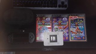 Consola PSP Sony Negra con Cámara y 3 Juegos