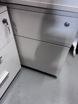 Cajoneras de oficina con ruedas